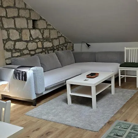 オールド タウン ポート アパート *